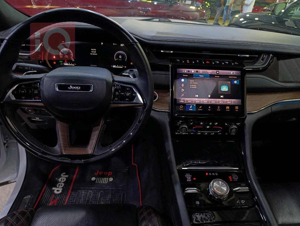 جیپ L گراند شیرۆکی